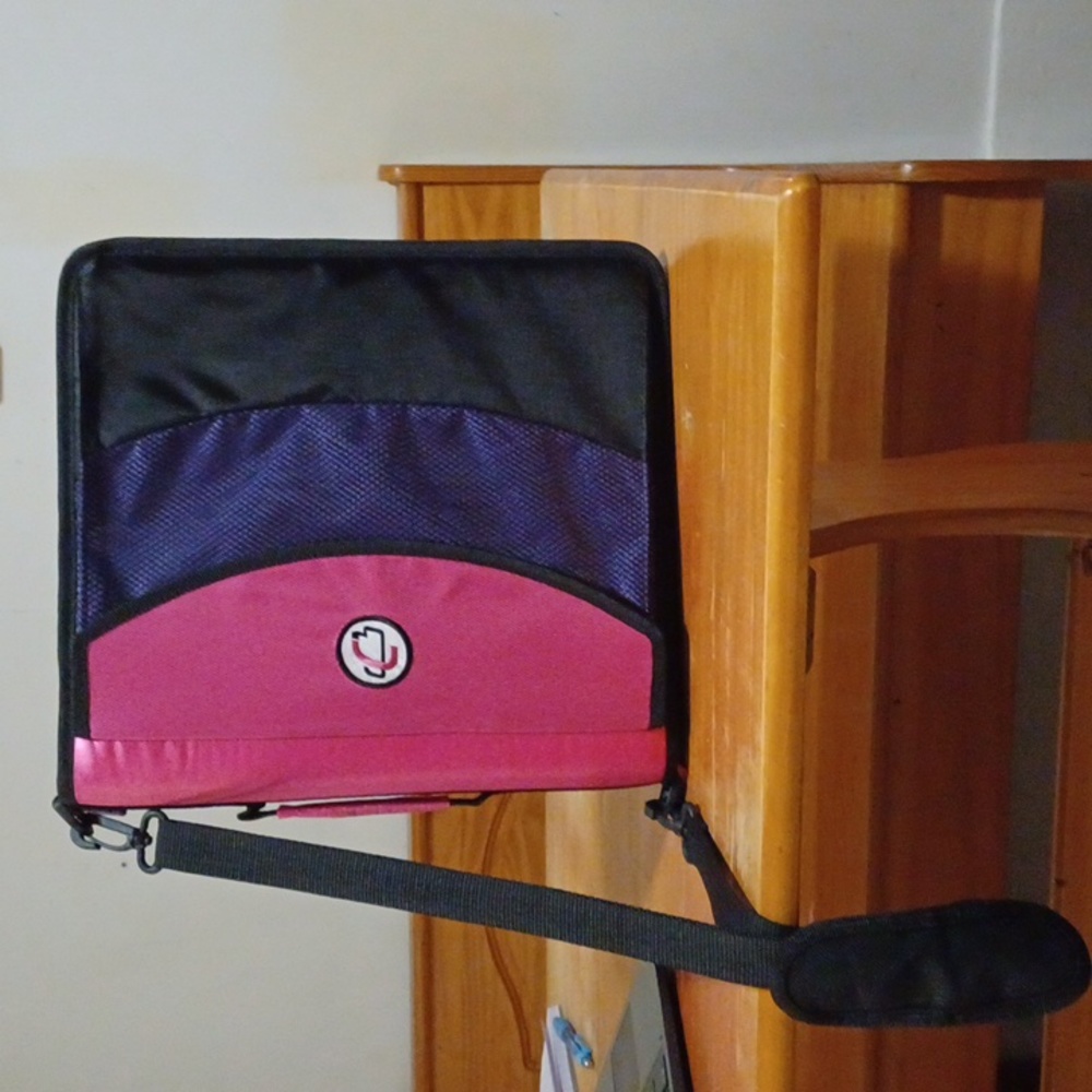 Case it , purple black and gray
